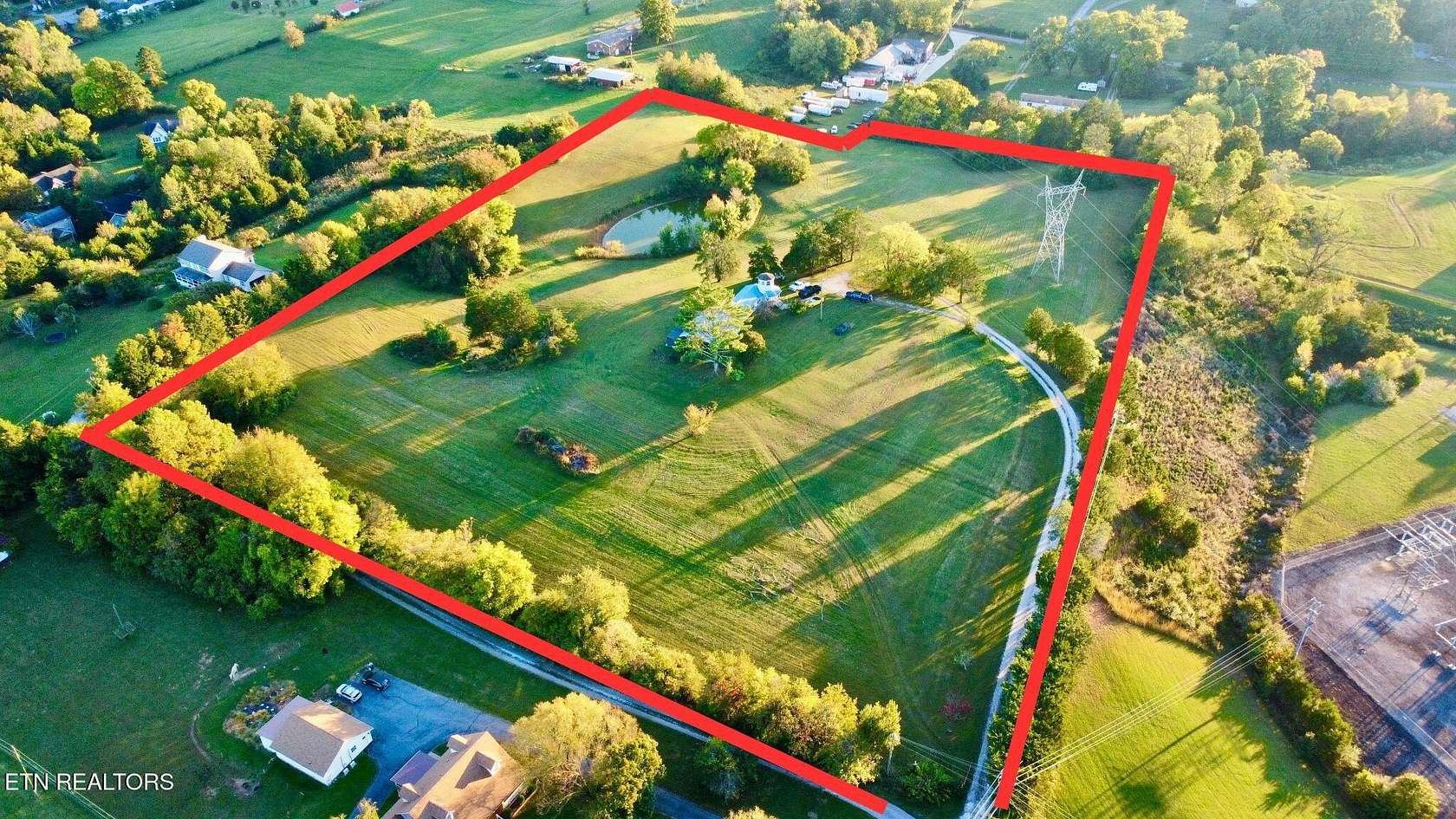 10 Acres of Residential Land for Sale in Powell, Tennessee