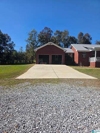 8 Acres of Land with Home for Sale in Boaz, Alabama