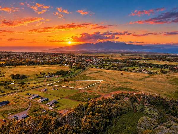 15.6 Acres of Land for Sale in Makawao, Hawaii