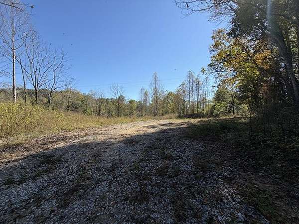 27 Acres of Land for Sale in Allardt, Tennessee