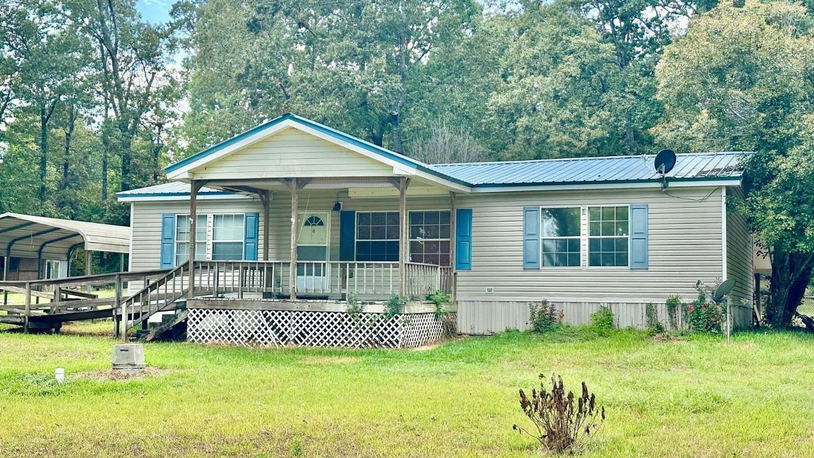 2.5 Acres of Land with Home for Sale in Zwolle, Louisiana