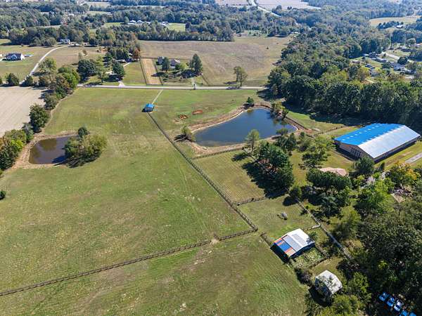 20 Acres of Improved Land for Sale in Portland, Tennessee