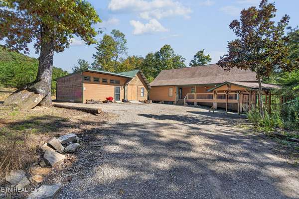15 Acres of Land with Home for Sale in Monterey, Tennessee