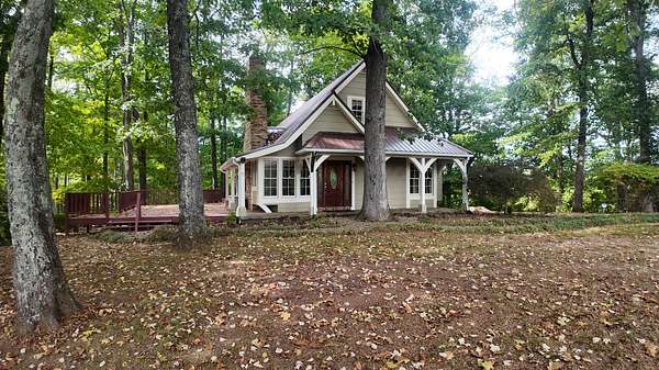 7.13 Acres of Land with Home for Auction in McMinnville, Tennessee