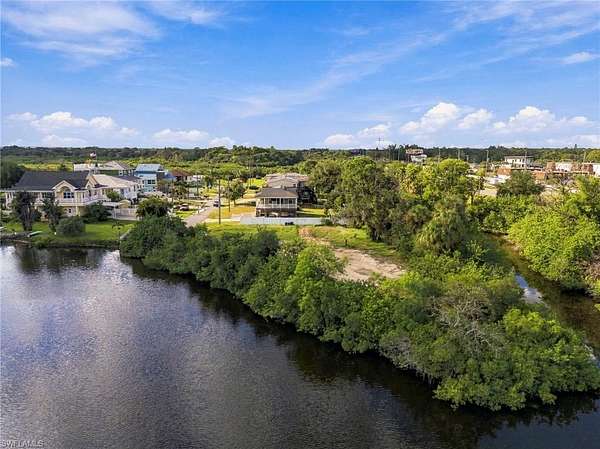 0.83 Acres of Residential Land for Sale in Tampa, Florida