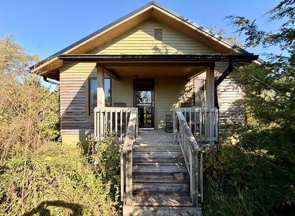 1.58 Acres of Land with Home for Sale in Woodburn, Iowa
