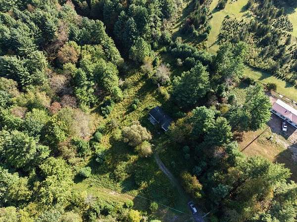 1.25 Acres of Land for Sale in Troutdale, Virginia