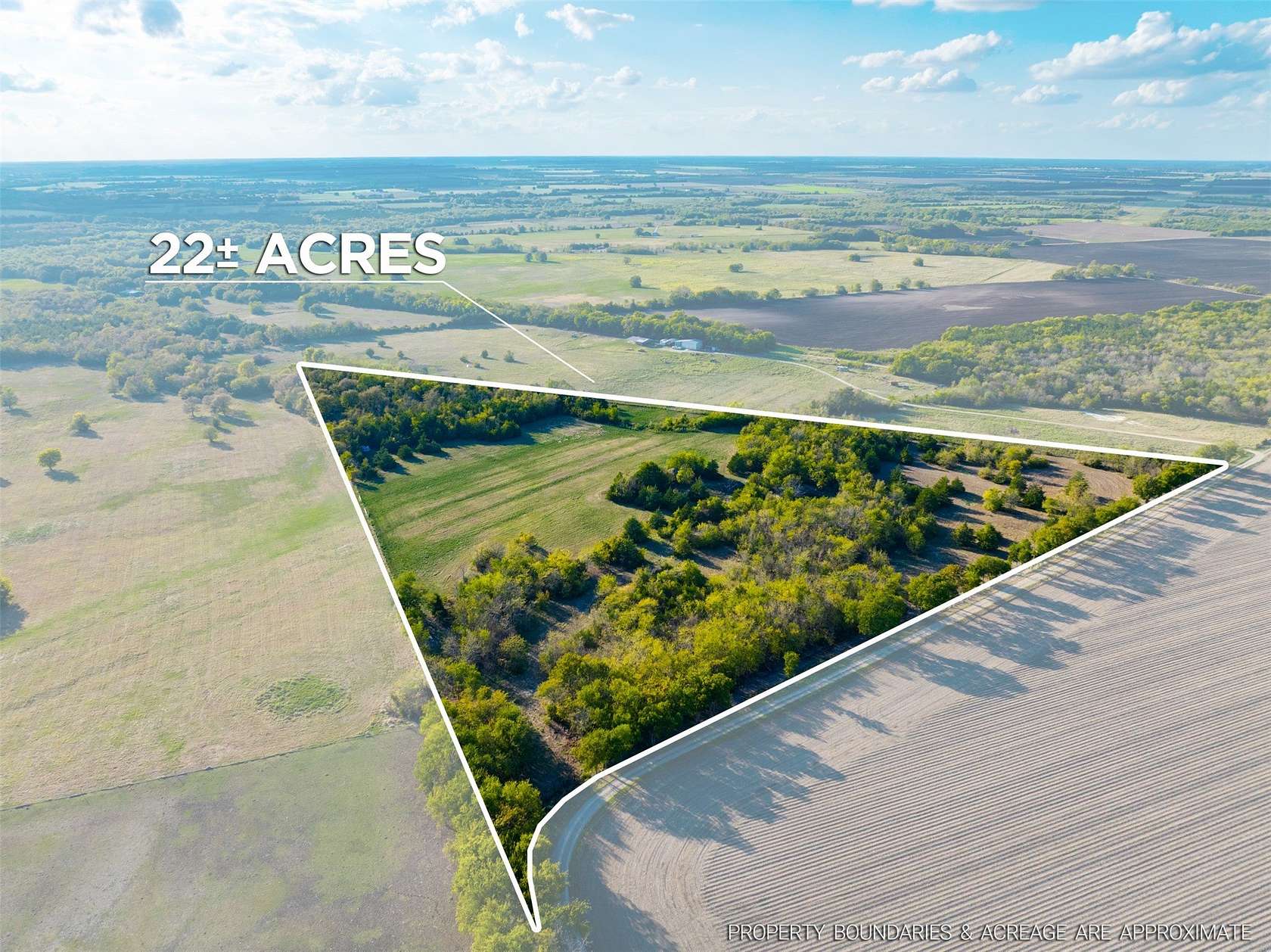 22 Acres of Land for Sale in Roxton, Texas