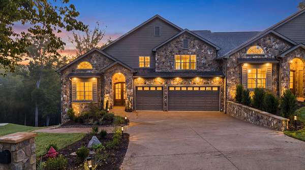 3 Acres of Land with Home for Sale in Chattanooga, Tennessee