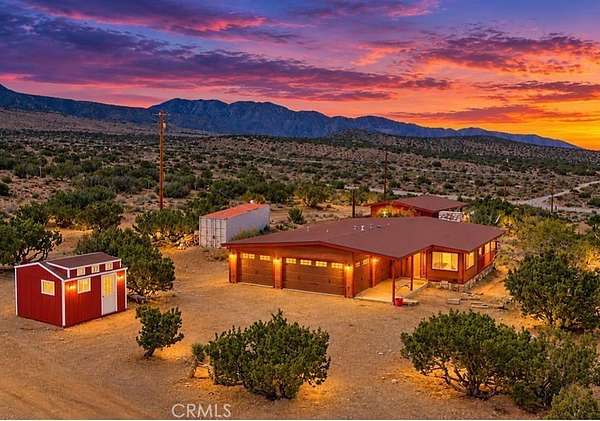 4.5 Acres of Land with Home for Sale in Llano, California