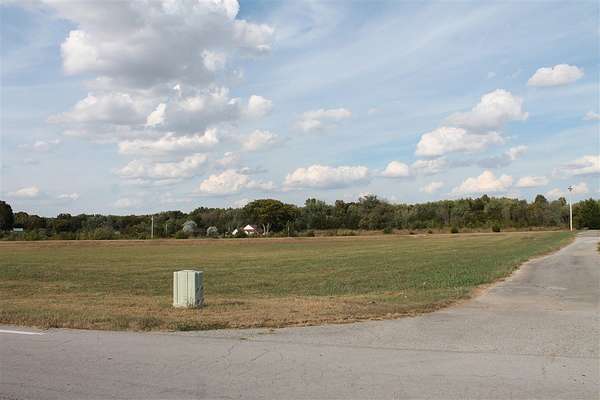 1.73 Acres of Residential Land for Sale in Franklin, Kentucky