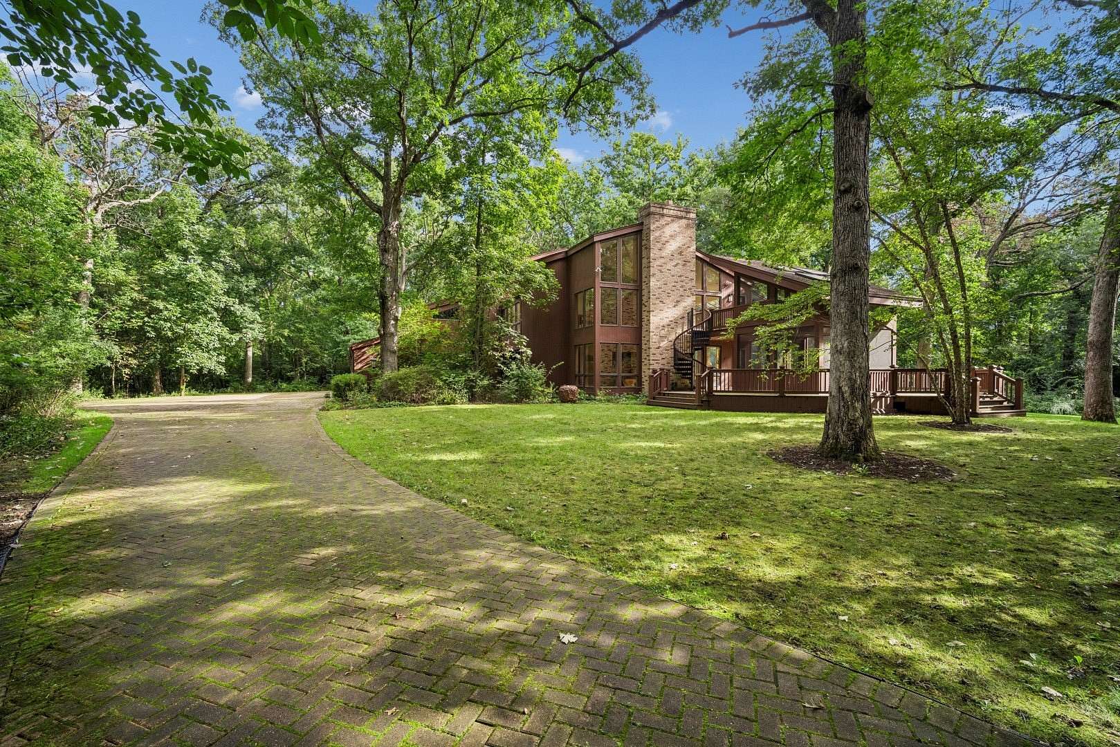 3.25 Acres of Land with Home for Sale in Long Grove, Illinois