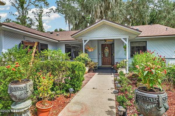 1.6 Acres of Land with Home for Sale in Melrose, Florida