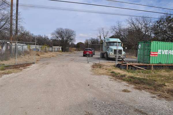 7.78 Acres of Commercial Land for Sale in Seagoville, Texas