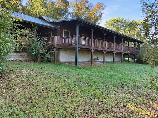 5 Acres of Land with Home for Auction in Lebanon, Tennessee