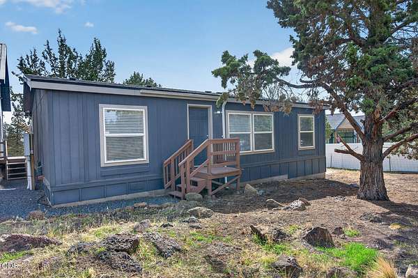2.49 Acres of Land with Home for Sale in Bend, Oregon