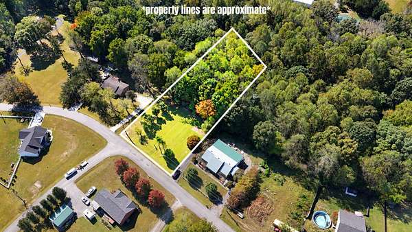 0.93 Acres of Residential Land for Sale in Smithville, Tennessee