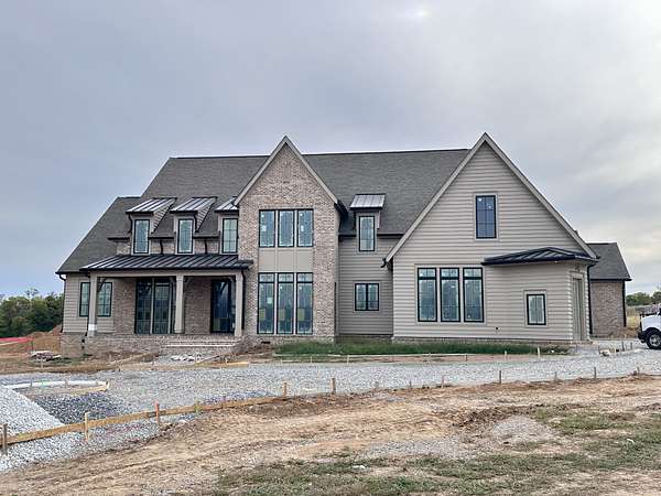 5 Acres of Land with Home for Sale in Franklin, Tennessee