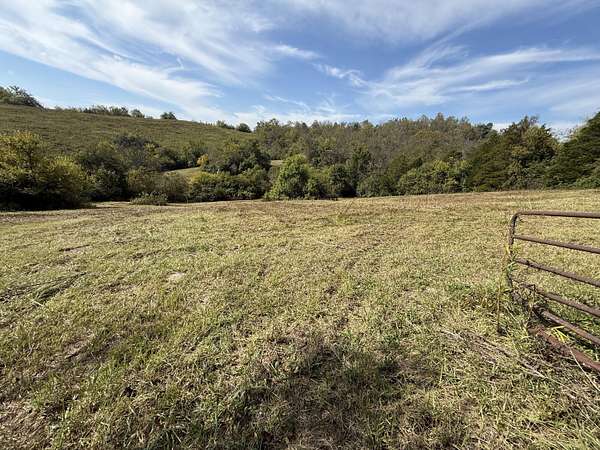 10 Acres of Residential Land for Sale in Winchester, Kentucky