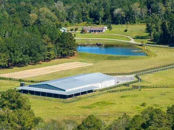 50.3 Acres of Agricultural Land with Home for Sale in Laurel, Mississippi