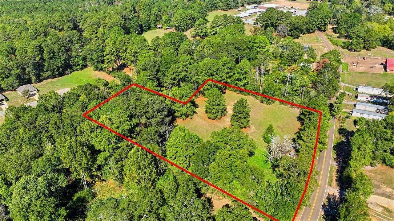 2.52 Acres of Residential Land for Sale in Carthage, Mississippi