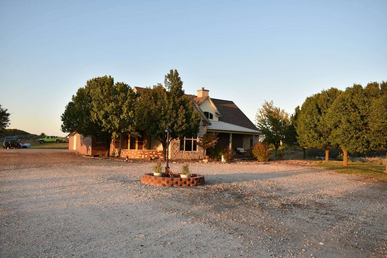 10 Acres of Recreational Land with Home for Sale in Waynoka, Oklahoma