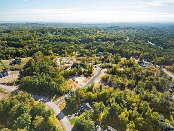 1 Acre of Residential Land for Sale in Bedford, New Hampshire