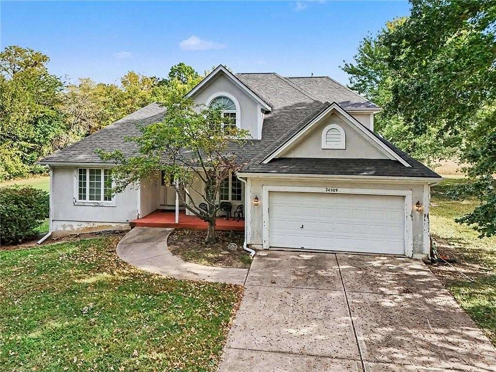 12.5 Acres of Land with Home for Sale in Independence, Missouri