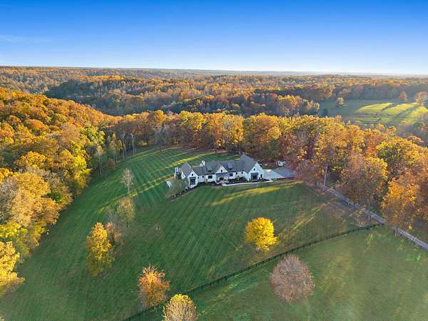 30 Acres of Land with Home for Sale in Franklin, Tennessee