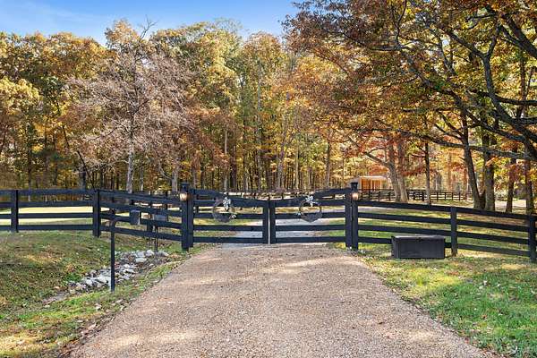 30 Acres of Agricultural Land with Home for Sale in Franklin, Tennessee