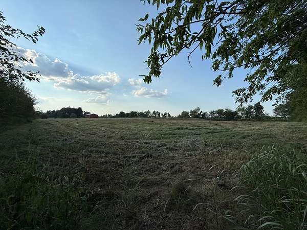 10.6 Acres of Land for Sale in Sedalia, Kentucky