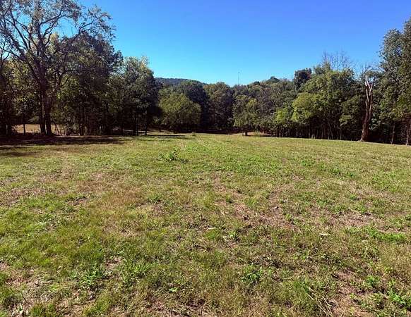 12 Acres of Land for Auction in Lebanon, Tennessee