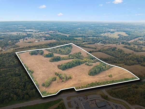 90.5 Acres of Land for Sale in Burns, Tennessee