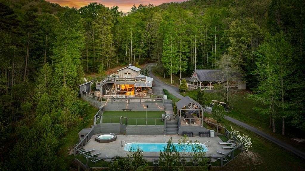17.4 Acres of Commercial Land for Sale in Blairsville, Georgia
