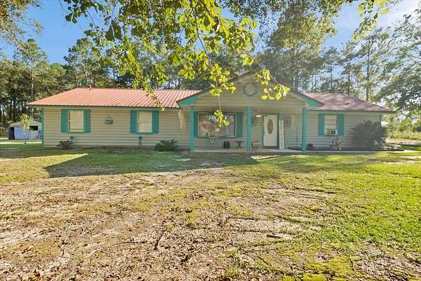 1.56 Acres of Land with Home for Sale in Moultrie, Georgia