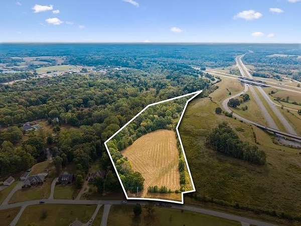 12.7 Acres of Land for Sale in Burns, Tennessee