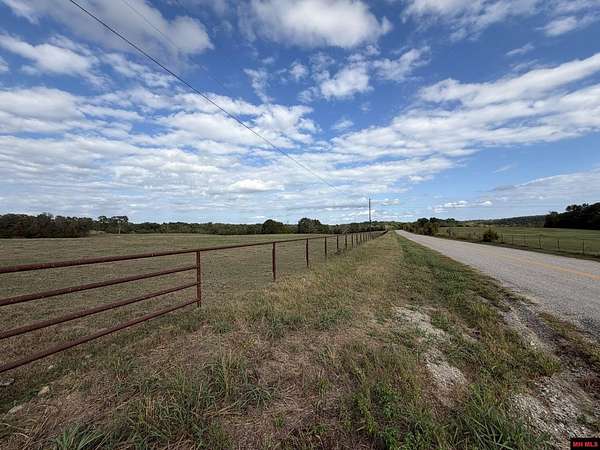 125 Acres of Land for Sale in Mountain Home, Arkansas