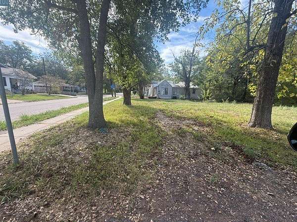 0.28 Acres of Land for Sale in Paris, Texas