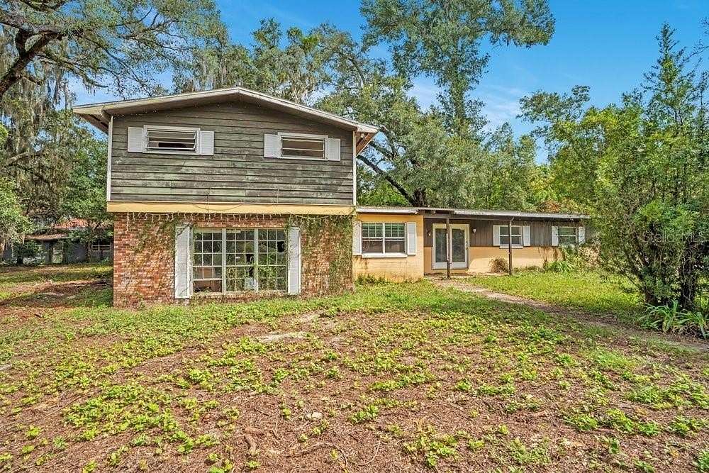 7.64 Acres of Land with Home for Sale in Apopka, Florida