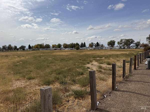 5.33 Acres of Residential Land for Auction in Mountain Home, Idaho