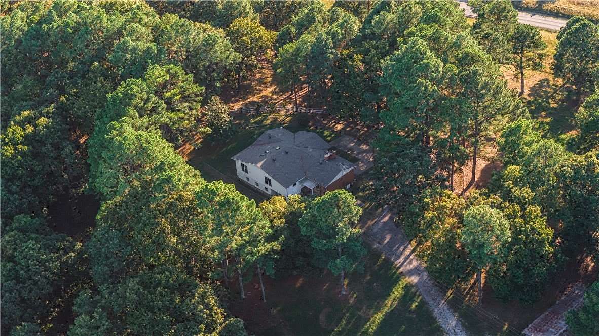21 Acres of Land with Home for Sale in Winslow, Arkansas