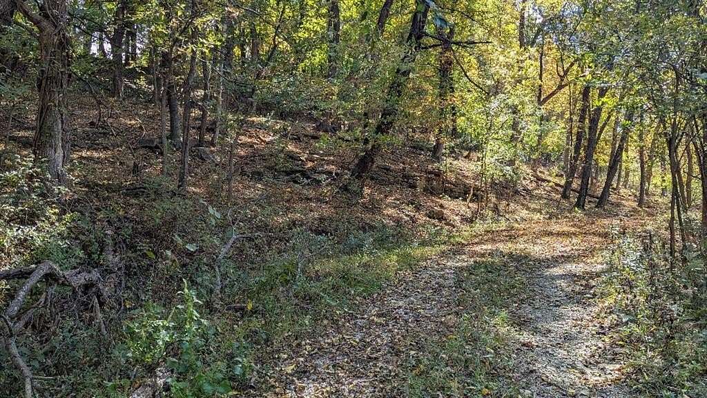 10 Acres of Land for Sale in Parkville, Missouri