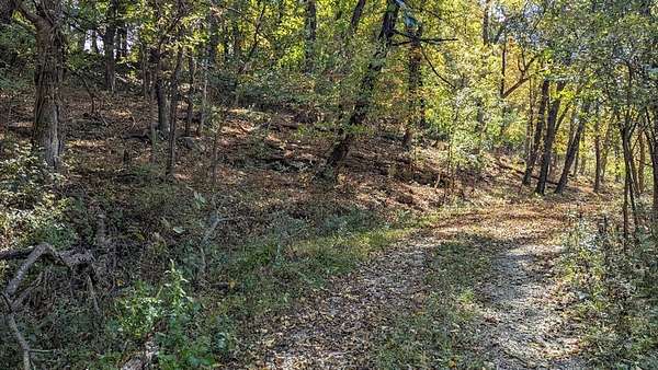 10 Acres of Land for Sale in Parkville, Missouri