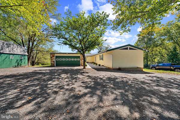 13.8 Acres of Land with Home for Sale in Leesburg, Virginia