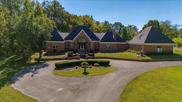 2.85 Acres of Land with Home for Sale in Henderson, Kentucky