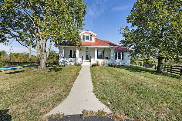 15.3 Acres of Land with Home for Sale in Harrodsburg, Kentucky