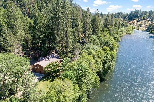 3 Acres of Land with Home for Sale in Shady Cove, Oregon