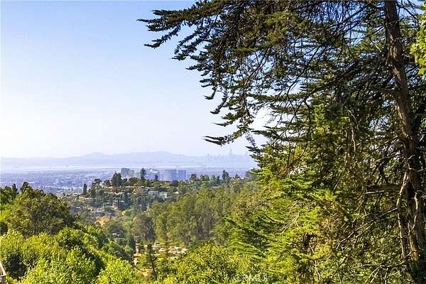 0.3 Acres of Residential Land for Sale in Oakland, California