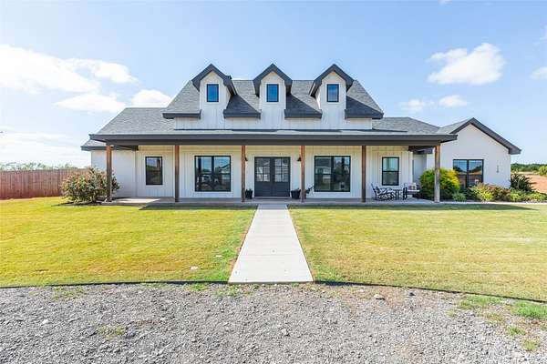 2.14 Acres of Land with Home for Sale in Tuscola, Texas