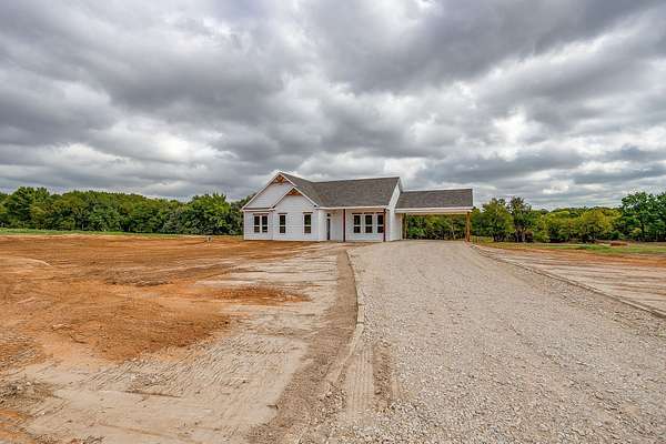 3.18 Acres of Land with Home for Sale in Weatherford, Texas